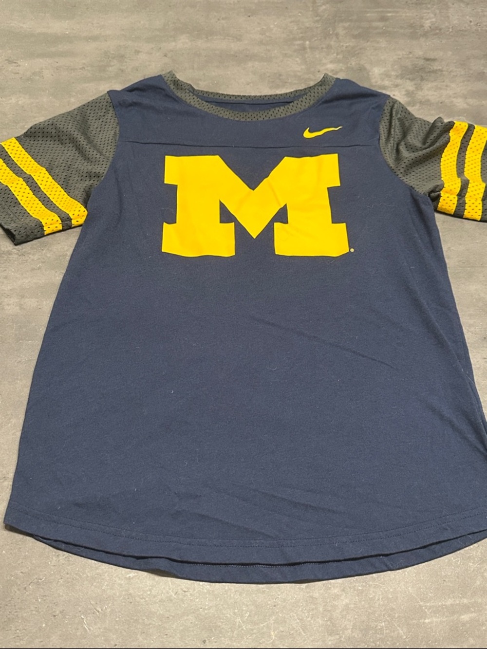 Nike University of Michigan Short Sleeve Tee with Mesh Sleeves